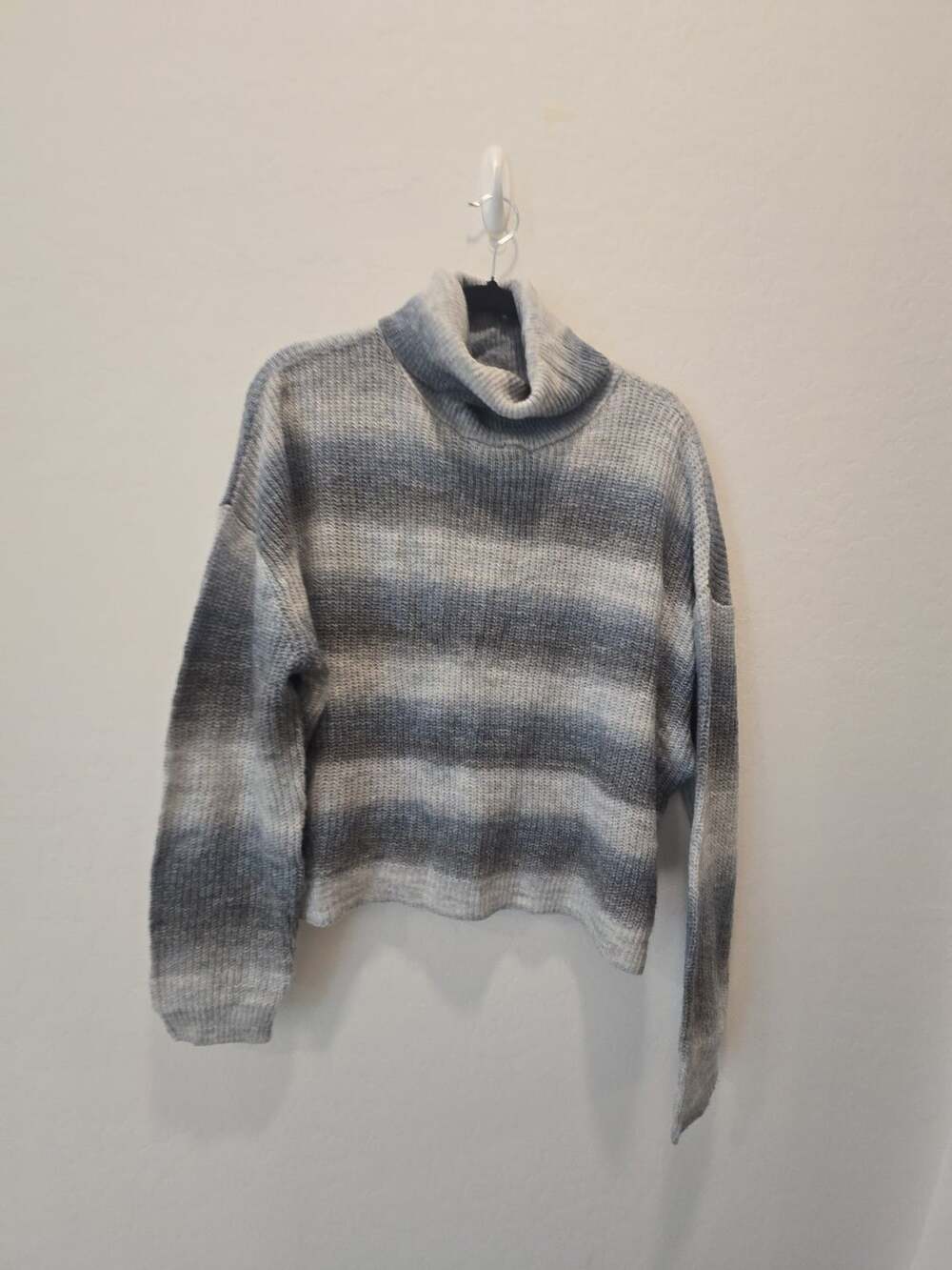 Hooked Up Turtleneck Sweater Size L Grey Ombre Striped Knit